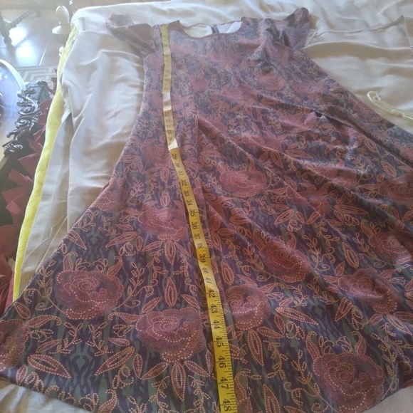 NWT Ladies Multi. Floral Dress - Picture 8 of 14
